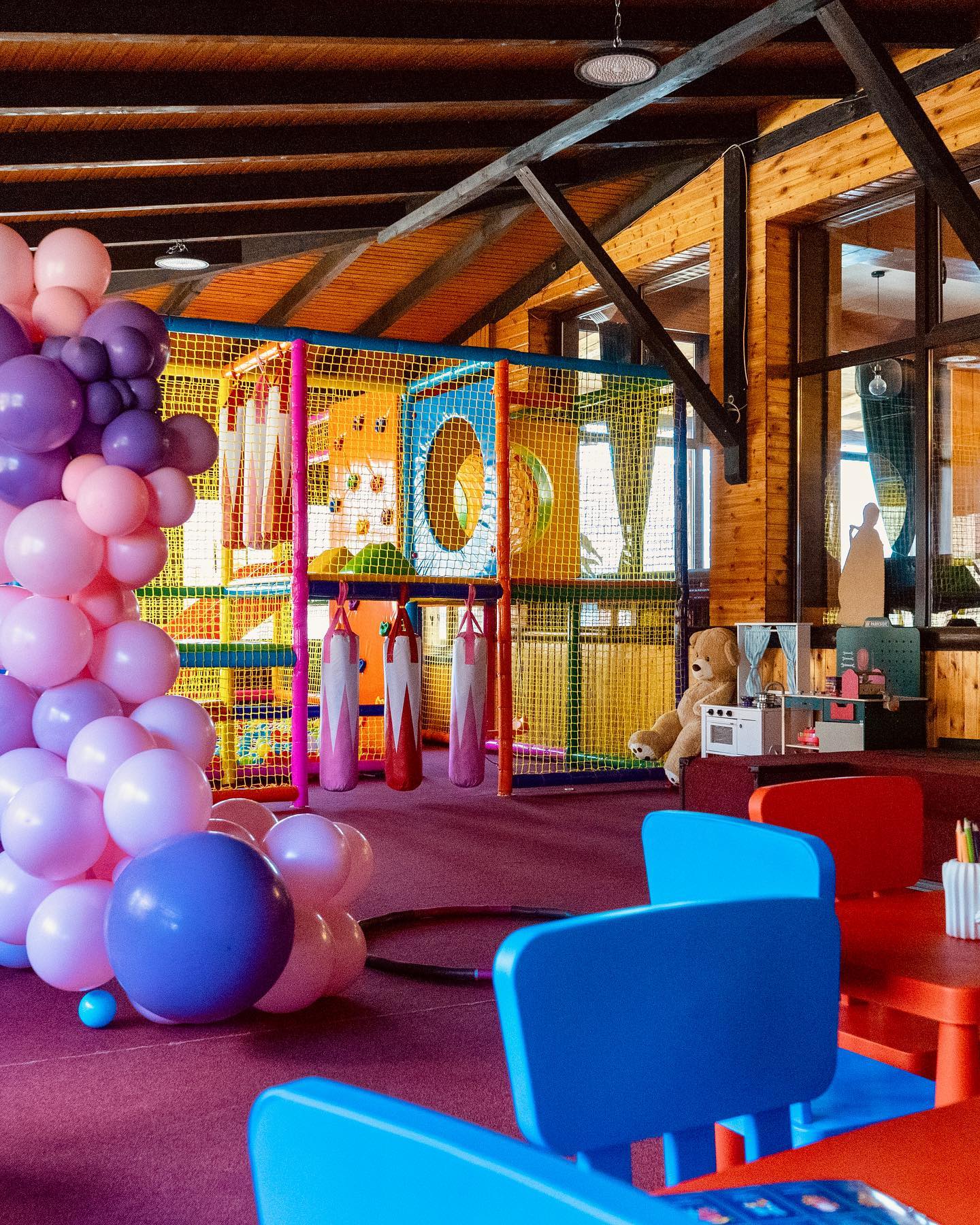 Loc de joaca copii Popasul Drumetului